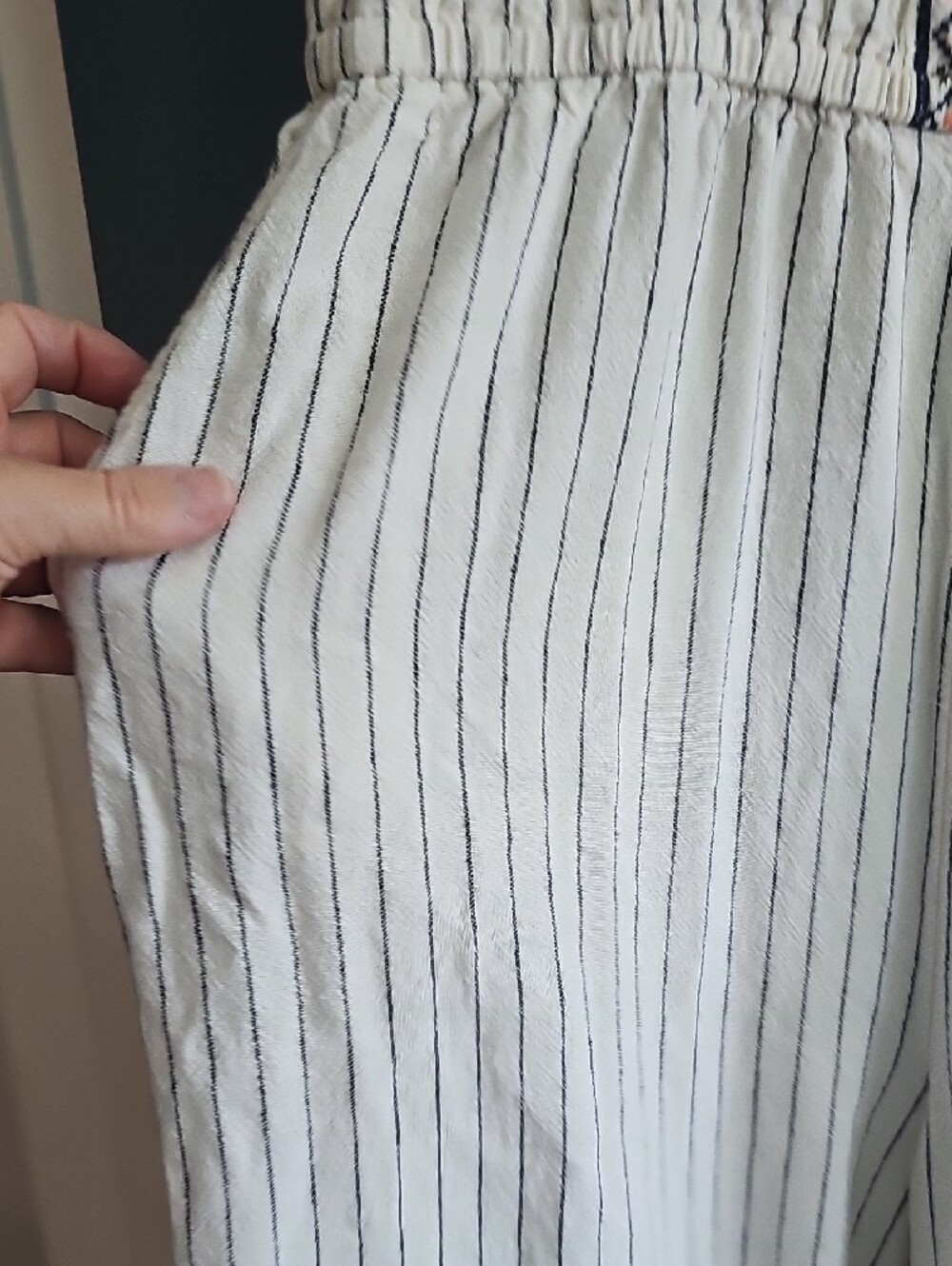 Old Navy Ivory Pinstripe Sleeveless Jumpsuit Embroidered Placket Bohemian Large - Picture 4 of 10